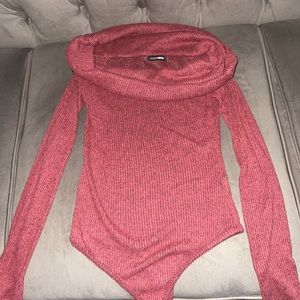Fashion nova small auburn long sleeve turtle neck